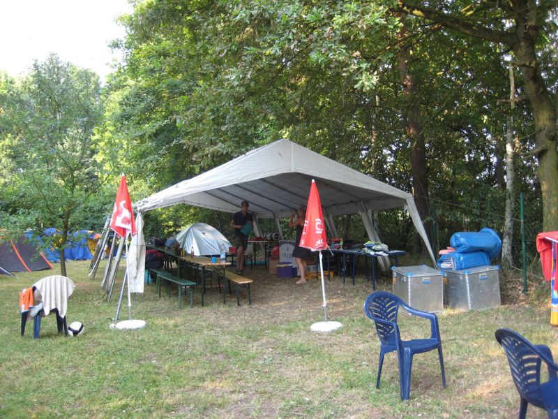 Datei:2010-Zeltplatz05.jpg